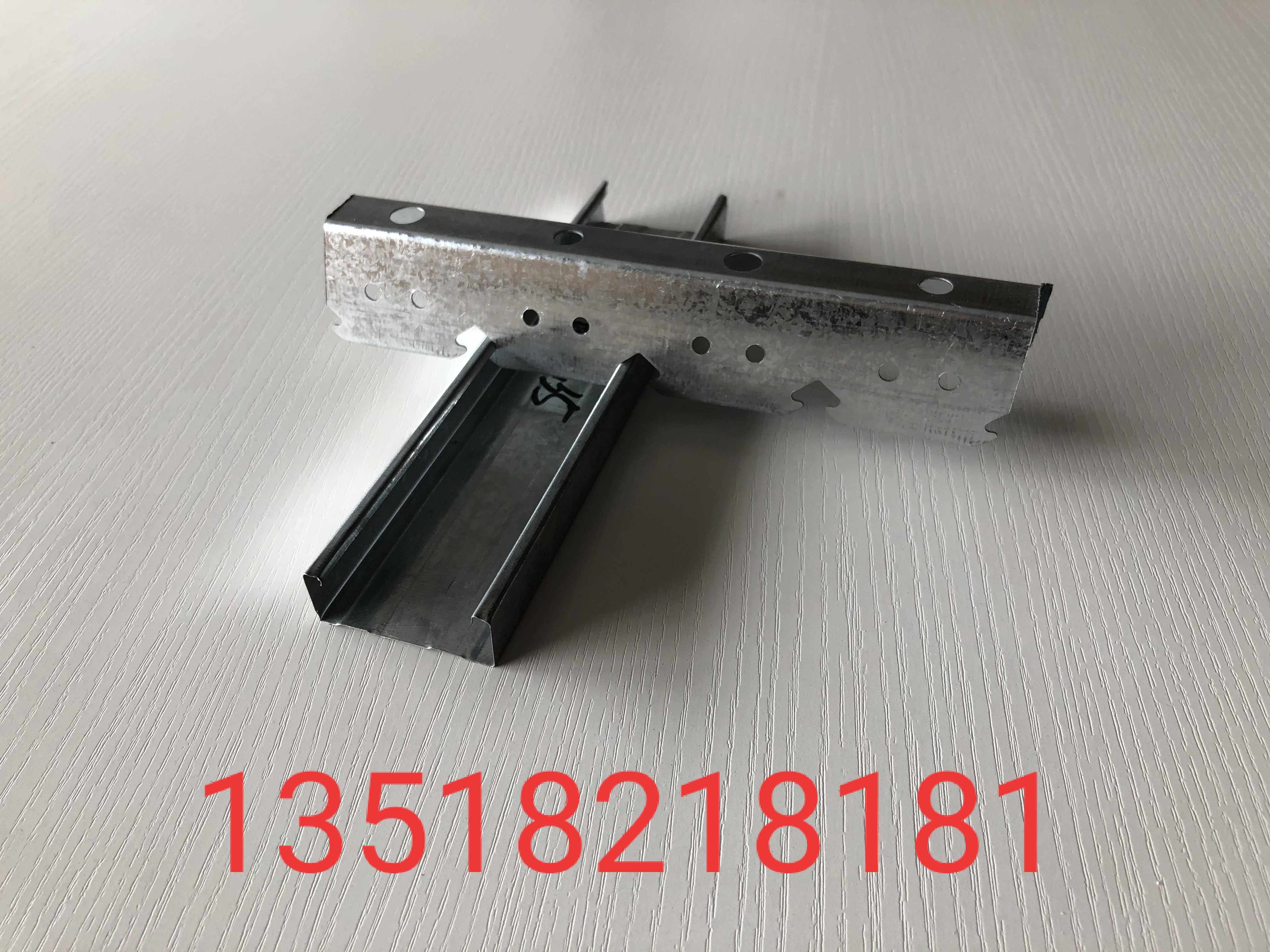 Chengdu light steel keel world ceiling partition wall card type main keel secondary keel vertical keel 75mm accessories steel