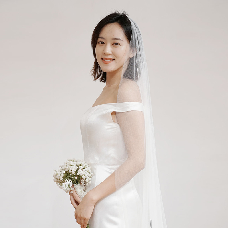 French light wedding dress 2023 new bride one-shoulder wedding welcome dress very simple satin go-out yarn 2022