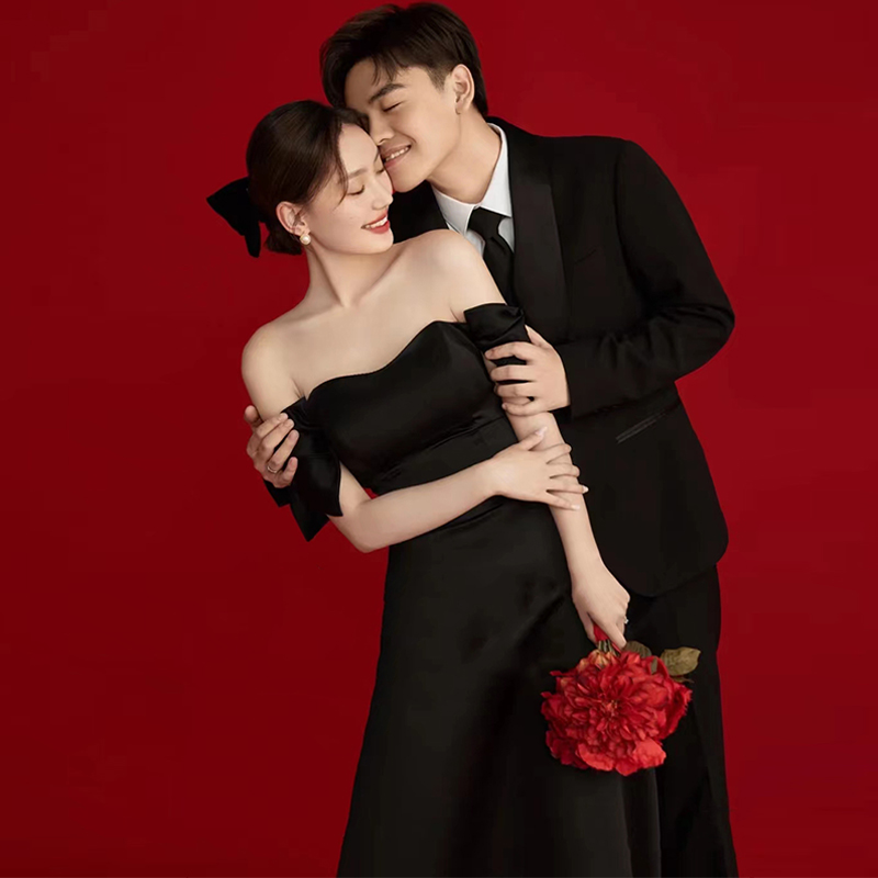 Retro black sexy evening dress suitable for photo sessions, wedding dress, open shoulders Retro black sexy evening dress suitable for photo sessions, wedding dress, open shoulders
