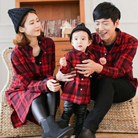 Mùa thu cha mẹ-con 2019 áo mới kẻ sọc đỏ gia đình nhà thủy triều ba mẹ con gái mẹ và con trai áo dài - Trang phục dành cho cha mẹ và con đồ cặp gia đình
