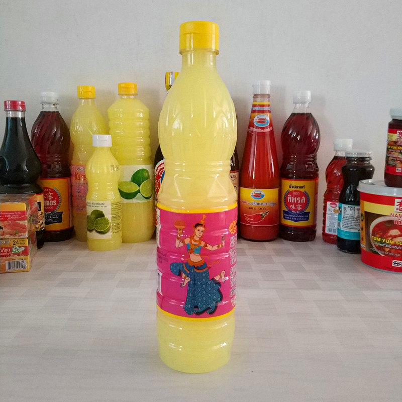 Thai imported fairy brand sour citrus juice green lemon juice sour orange water Winter Yin Gong seasoning seasoning 700ML acid