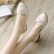 Mom shoes summer 2021 new middle-aged womens shoes soft sole non-slip leather single shoes flat nurse Doudou leather shoes