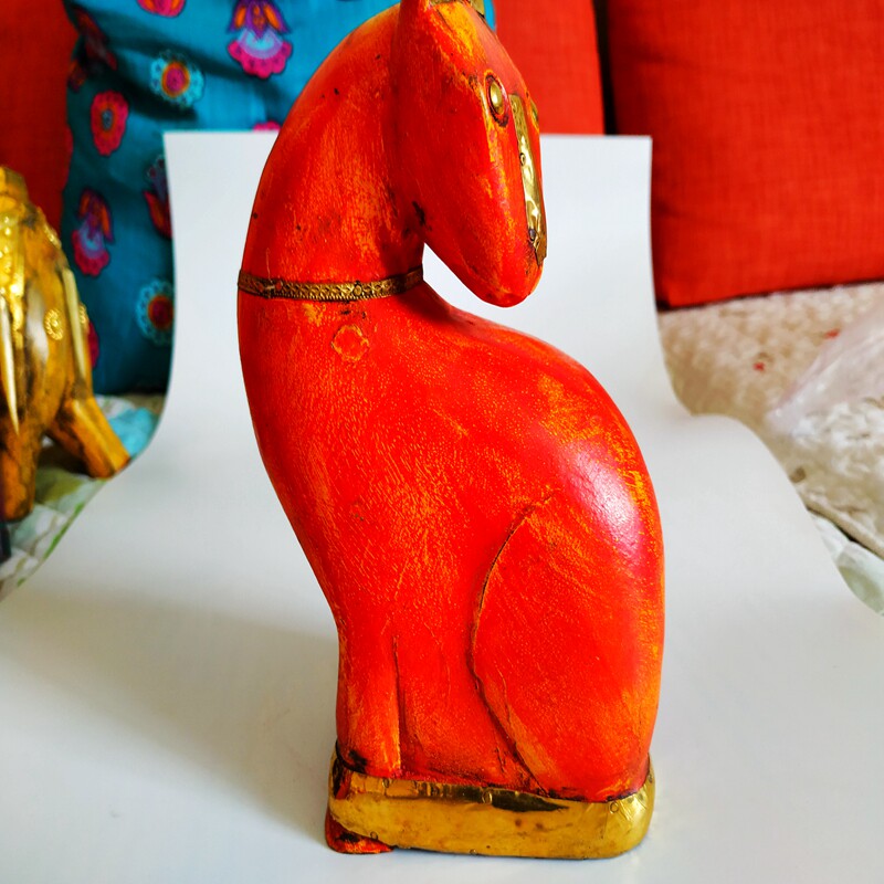 Nepalese ethnic wind hand-carved yellow poplar wood inlaid copper sheet cute kitty swing piece slightly blemishes orange