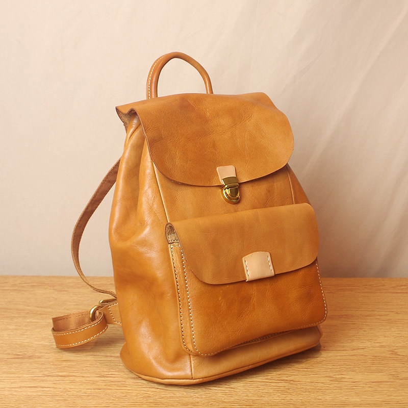 Retro niche leather women's shoulder bag first layer cowhide new design original handmade vegetable tanned leather small backpack