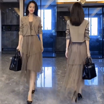 2021 autumn and winter New European big brand fashion suit women slim thin temperament Joker womens two-piece OL