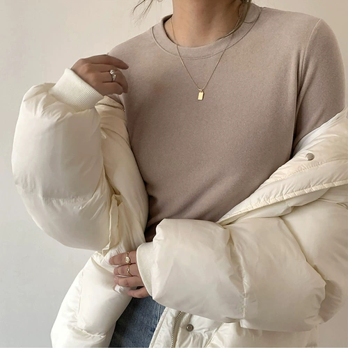 Белый бархатный базовый приятный телу лонгслив, осенний