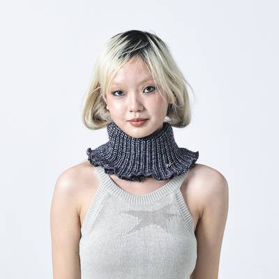 YEZI OD coarse knitted ruffled wide hair band for women, vintage style, elastic and can be used as a niche headwear for scarves