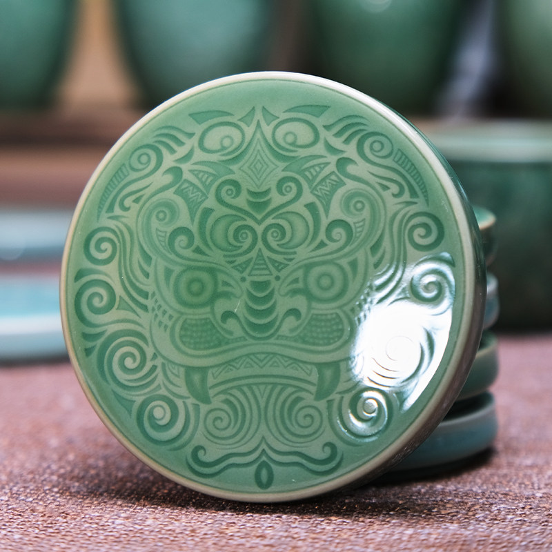 Pot Morse < Male Lions > Green Porcelain Lid Cups Cushion Dragon Springs Green Porcelain Reliefs Craftsmanship Sky Green Glazed Full Manual-Taobao