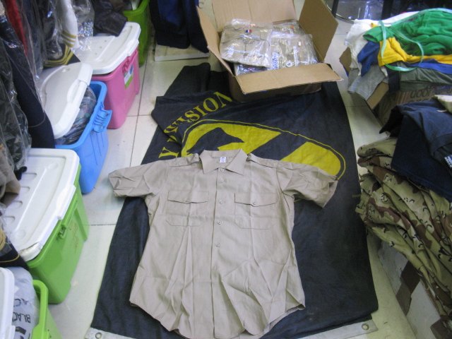 Mold fruit navy half sleeve khaki S M mold fruit made fake one penalty three