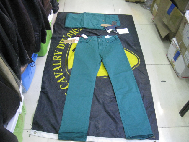 Yidali J men's jeans thin light green Chinese made 30 34 fake one penalty three