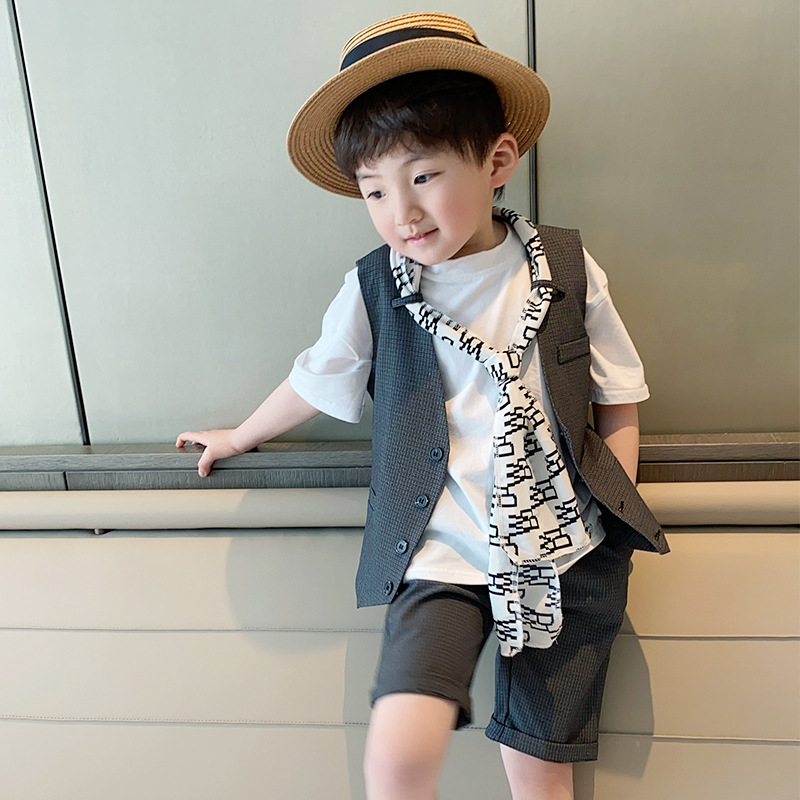 Boy gown Summer children Leisure thin Suit Suit Suit Children Walk Show Flowers Child Summer Men's Treasure Host Costumes