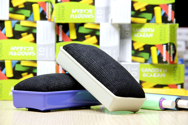 Blackboard eraser large blackboard eraser chalk rubbed color random