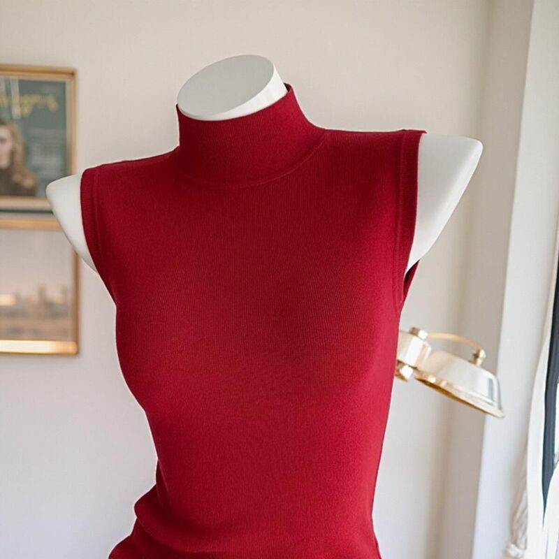 Retro Hong Kong Style Red Half-High Collar Sleeveless Vest, Slim Fit, Sexy Girl Bottoming Shirt, High-End and Elegant Top, Trendy Retro Hong Kong Style Red Half-High Collar Sleeveless Vest, Slim Fit, Sexy Girl Bottoming Shirt, High-End and Elegant Top, Trendy