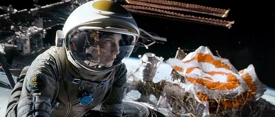 地心引力 Gravity2013剧照1