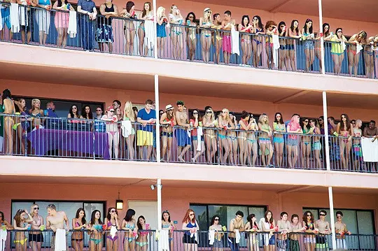 比基尼春假 Bikini Spring Break2012剧照2