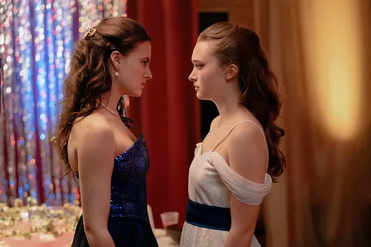 恐惧街：舞会王后 Fear Street: The Prom Queen2025剧照2