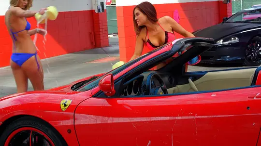 全美洗车女郎 All American Bikini Car Wash2015剧照2