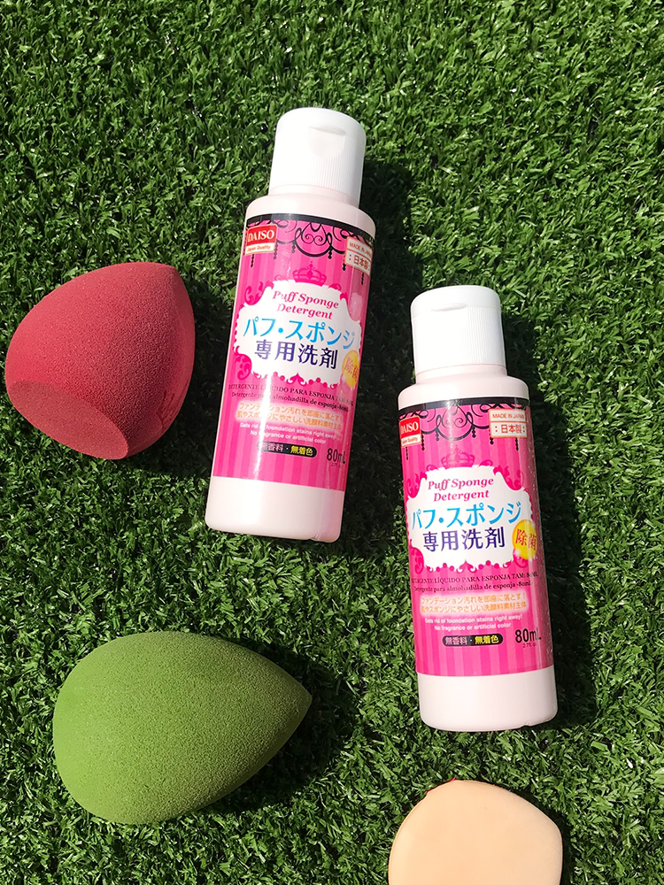 Japan DAISO Daiso powder puff cleaner clear liquid beauty egg sponge puff tool makeup brush cleaner