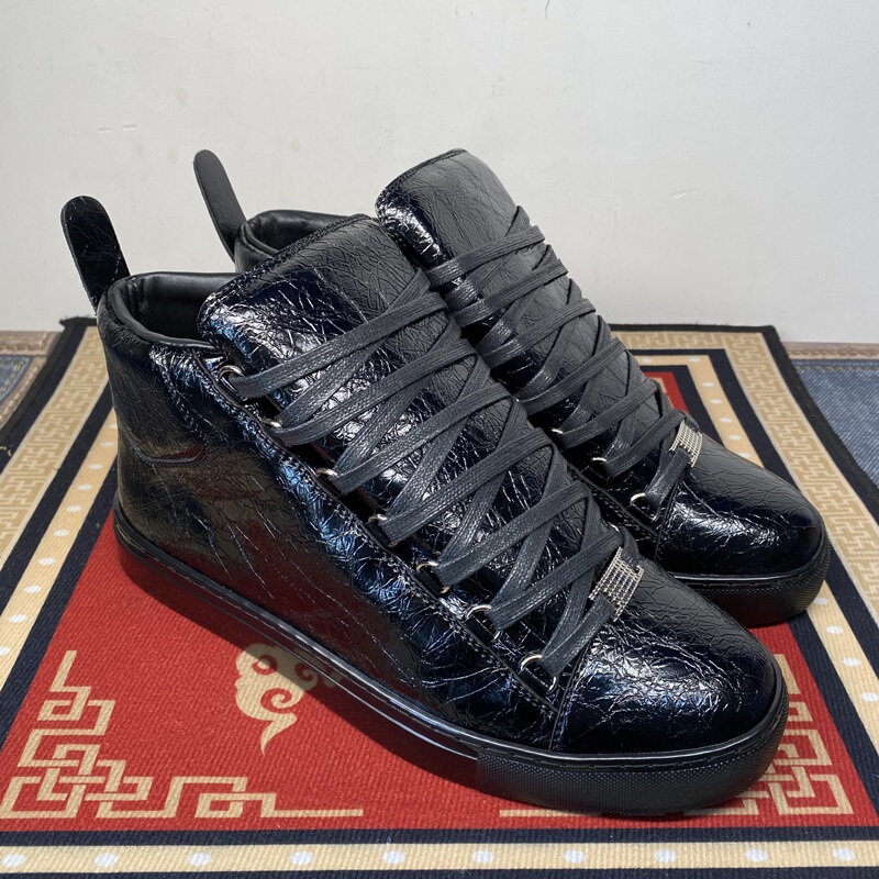 Gongjie Coolqi High-Top Shoes for Men 2025 New Men's Casual Sneakers Thin Strap Sneakers Trendy Shoes Martin Boots Men's Shoes Gongjie Coolqi High-Top Shoes for Men 2025 New Men's Casual Sneakers Thin Strap Sneakers Trendy Shoes Martin Boots Men's Shoes