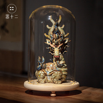 The beast with the glass cover(take a separate photo of the customer who purchased the ornament in the non-shipping store can be photographed)