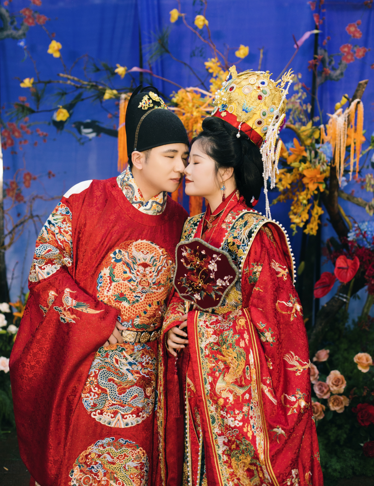 百鳥朝鳳披風 白赤金色ロングアウター　中国伝統衣装　織錦　西陣織　結婚式明製漢服 百鳥朝鳳披風 白赤金色ロングアウター 中国伝統衣装 織錦 西陣織