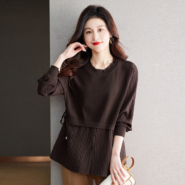 ເສື້ອຢືດ spliced ​​​​sweater fake two-piece tops women's fashionable spring wear 2024 new spring and autumn butt-covering bottoming shirt