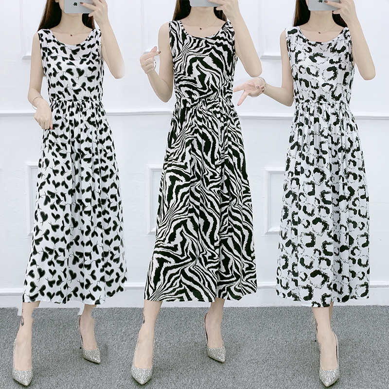 Sleeveless Cotton Silk Dress, Mid-Length Beach Dress, Summer Cotton Silk Fashionable Outerwear, Large Size Floral Slimming Vest Dress