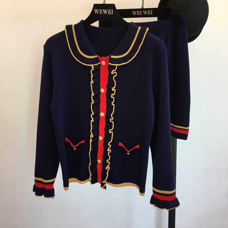 2018 đầu mùa thu mới hương thơm nhỏ bằng gỗ tai dệt kim dài tay áo khoác cardigan + váy đan phù hợp với phụ nữ trang phục mùa đông cho nữ