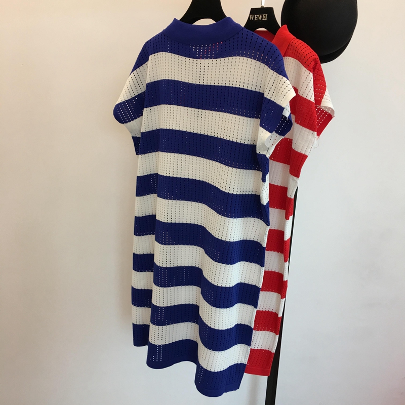 2018 mùa hè mới Châu Âu và Mỹ Fan ice sọc lụa lỏng tính khí polo ve áo hollow knit váy dài phụ nữ đầm maxi dự tiệc