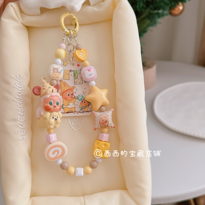 Star People Change Baby Dolls into Keychains to Give to Best Friends and Girlfriends, Original Handmade Phone Chains and Phone Pendants, Cute and Adorable