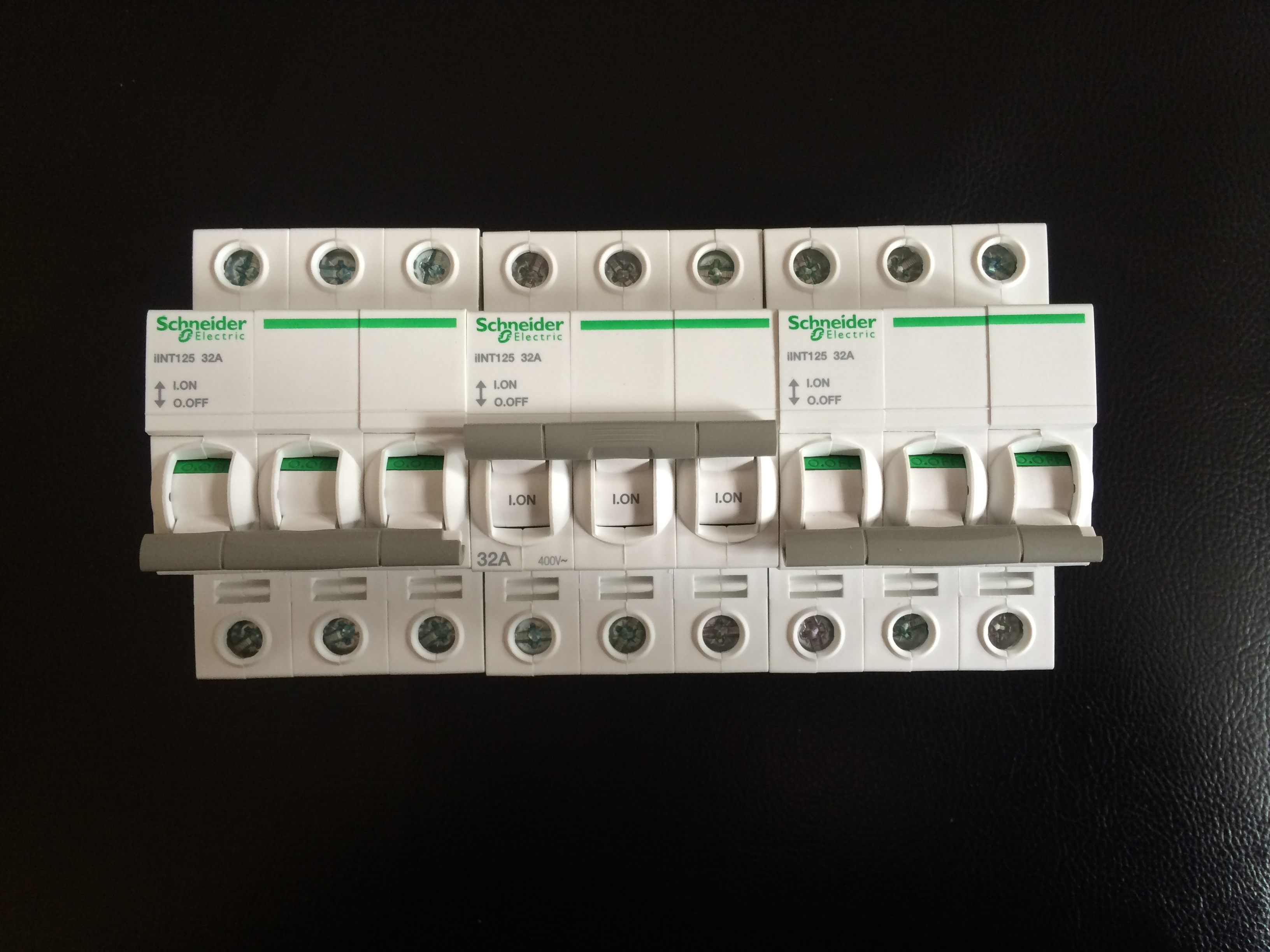 Schneider IINT125 isolation switch 3P2P4P32A80A circuit breaker 100A main switch