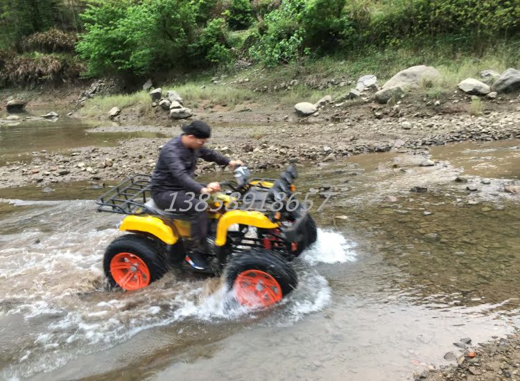 ATV bốn bánh xe máy cát đôi lớn bull off-road xe máy bốn bánh ổ đĩa dành cho người lớn xăng lớn ATV