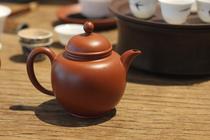 Wu Yiyong High Body Palace Lamp Pot Provincial-level Master Tide State Hand Pulled Pot Raw Mine Zhu Clay Fine Sand Coarse Sand Purple Sand Teapot