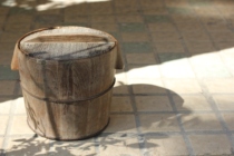Old rice barrel Siamese wooden barrels Thailand Nangmu Thai teak Thailands old folk Chaoshan Supplies can be used as tea pot