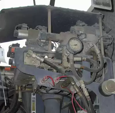 Wittgen W1900 W2000 milling machine accessories relief valve safety valve plug valve stacking valve