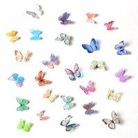 10 бабочек размера