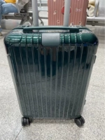 Темно-зеленый