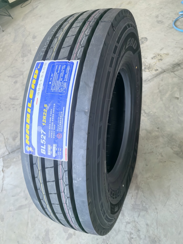 Haibide 12R22.5 Front Wheel Four-Line Semi-Trailer Front Wheel Truck Guide Wheel with a Wear Life of 400,000 Kilometers Haibide 12R22.5 Front Wheel Four-Line Semi-Trailer Front Wheel Truck Guide Wheel with a Wear Life of 400,000 Kilometers
