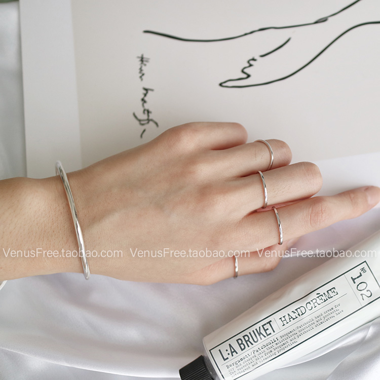 Gói thứ hai in gió tối giản 925 sterling bạc mở vòng trơn mịn đơn giản và đơn giản Châu Âu và Mỹ Hàn Quốc nhẫn nữ đẹp