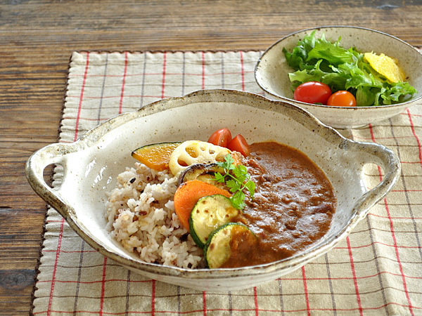 Japanese-made coarse pottery old soup plate noodle bowl Hand-made retro plate Rice bowl Curry plate Binaural plate Mino-yaki plate