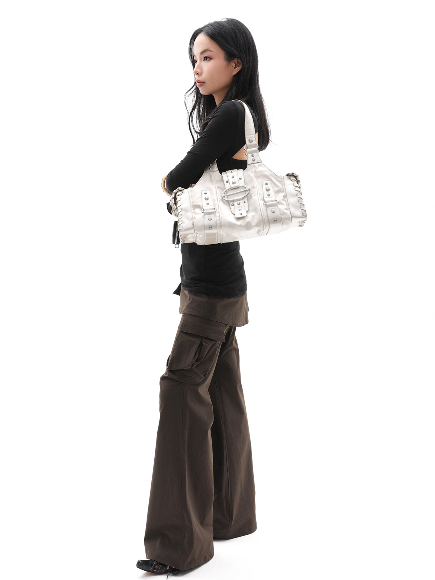 JANDRESS Silver Snakeskin-Print Studded Underarm Bag