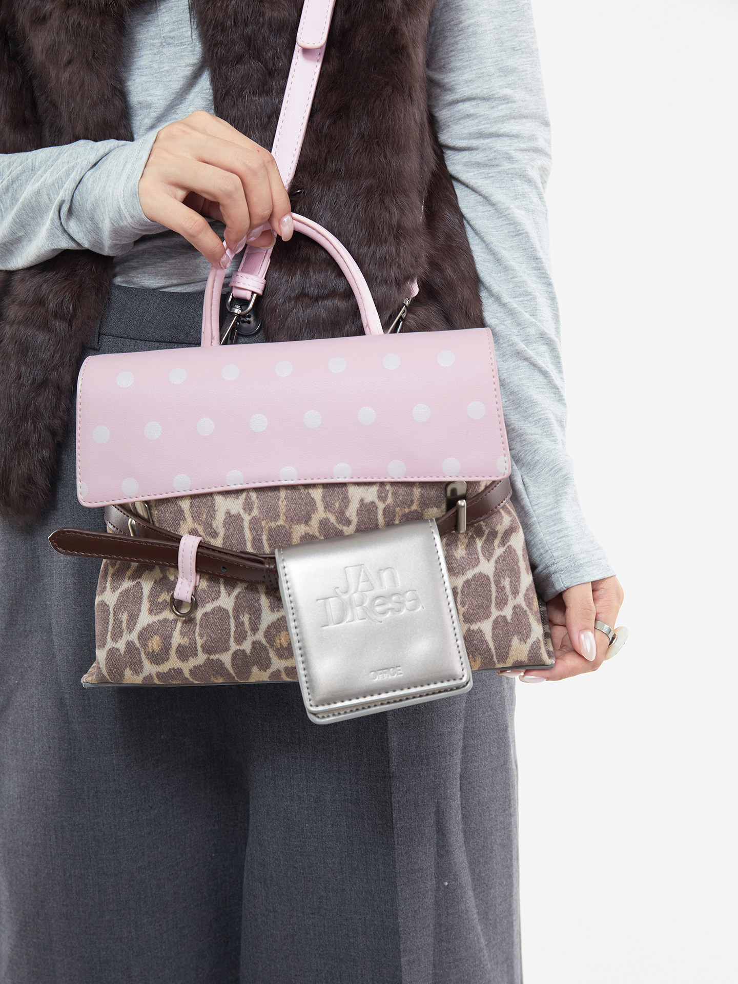 JANDRESS Pink Leopard Print Magnetic Snap Backpack