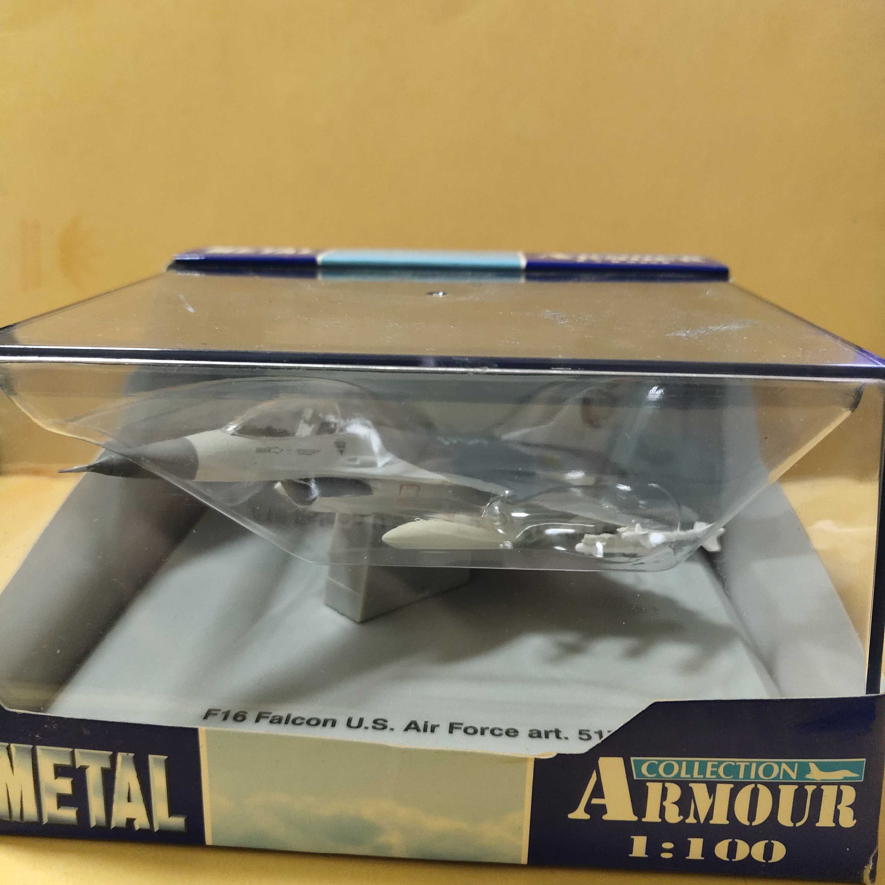 收藏家速进！ARMOUR 1:100 F-16模型开箱暴击！这波操作值不值得