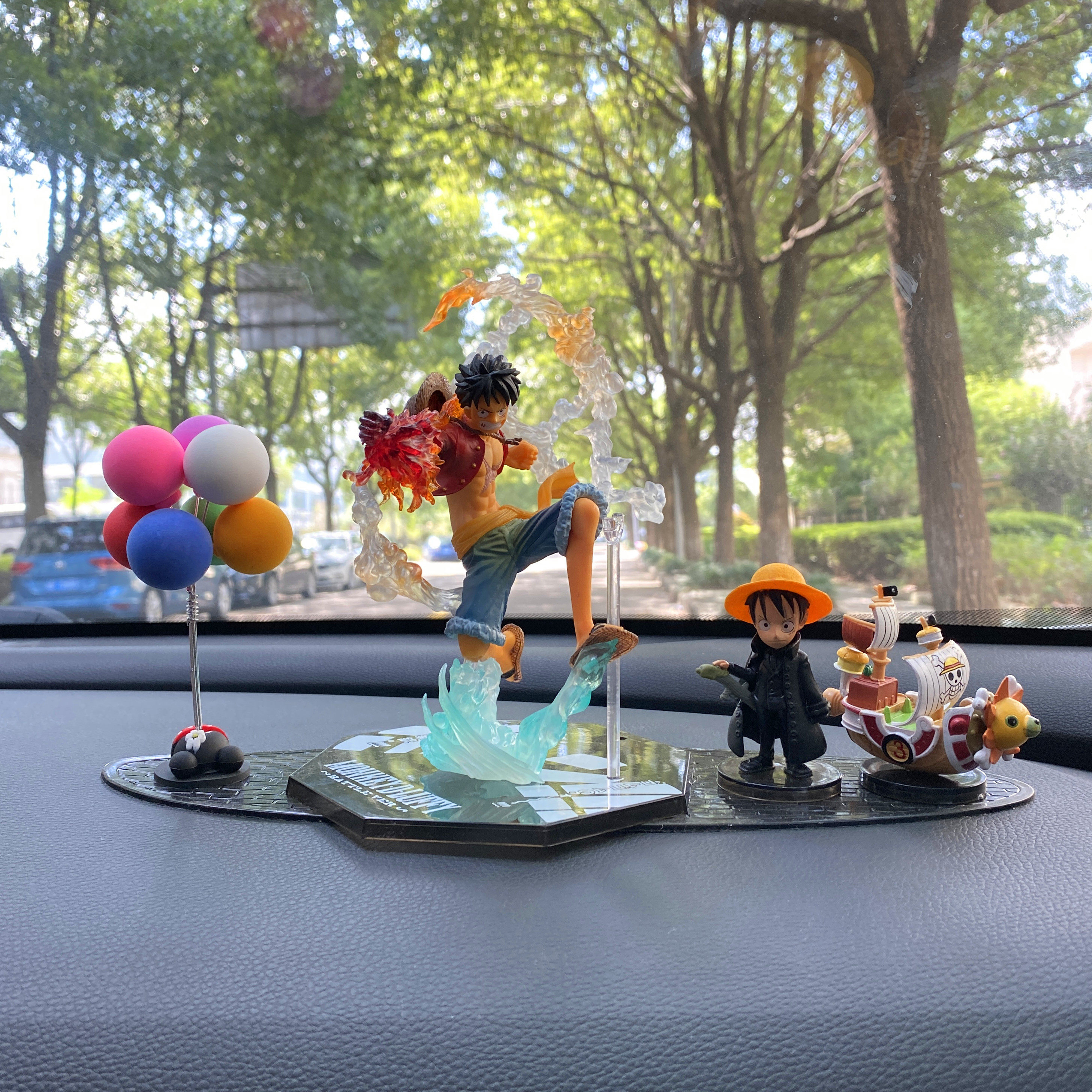 One Piece car ornament handmade anime creative interior ornament Luffy model Sauron Yamaji doll gift