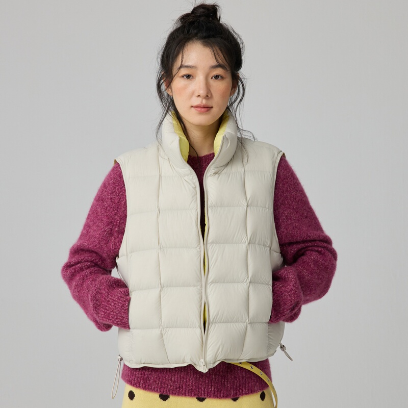 Reversible Stand-Collar down Vest for Women, Short Style, Color-Blocking, 95% White Duck Down, Warm Outerwear, Layered Vest, Trendy 2026