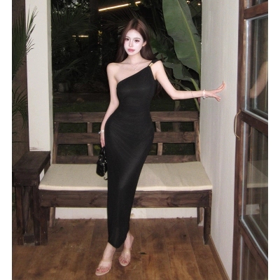French-Style Black Off-Shoulder Backless Ruched Mesh Dress, Feminine Waist-Cinching Bodycon Midi Birthday Dress