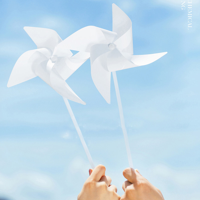 Wedding Dress Photoshoot Props Children Students Photo Windmills Brigade Shooting Outside View Creative White Windmill Wedding Pendulum