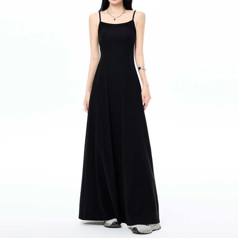 Black Hot Girl Style Spaghetti Strap Dress for Women, Summer 2026 New Style, Waist-Cinching, Slim-Fitting, A-Line, Large Hem, Long Dress