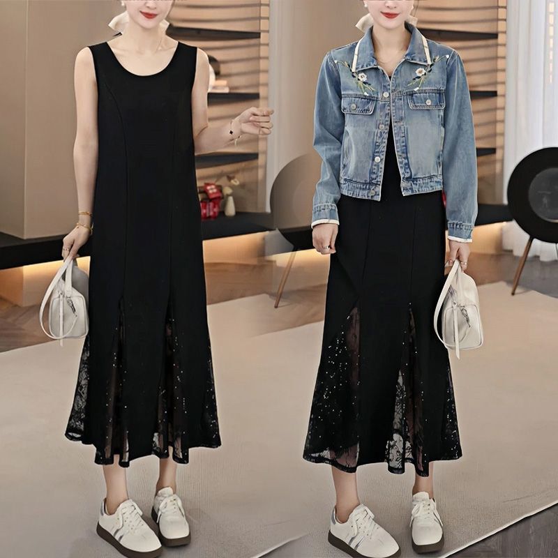 Hepburn Style Sleeveless Round Neck Dress 2026 Spring and Summer New Mid-Length Lace Splicing A-Line Dress That Covers the Belly
