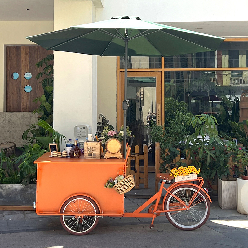 Internet celebrity homestay hotel stall car dining car floor stall float car stall trolley night market promotion car scenic spot sales car